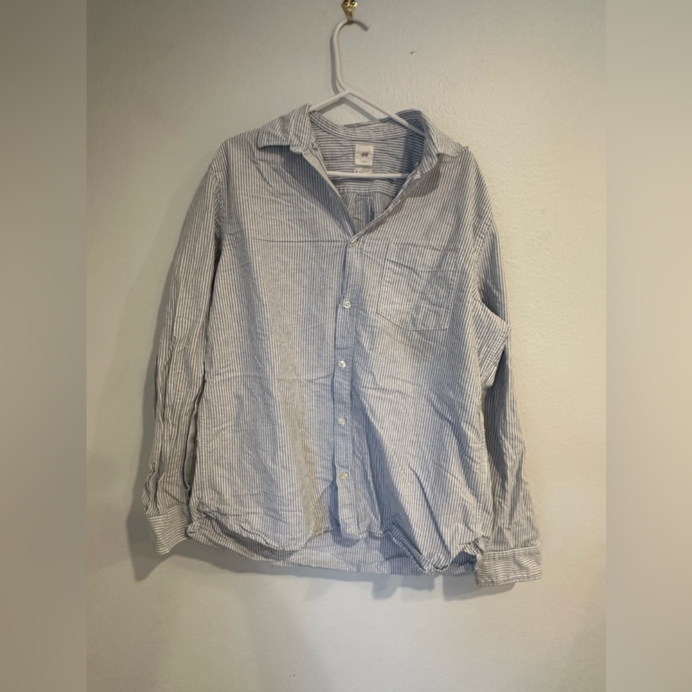 H & M